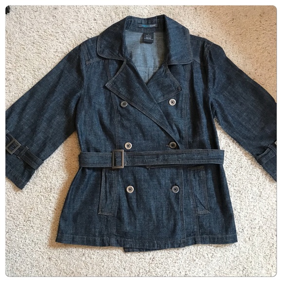 New, French Cuff, Belted Denim Jacket! - Picture 4 of 7